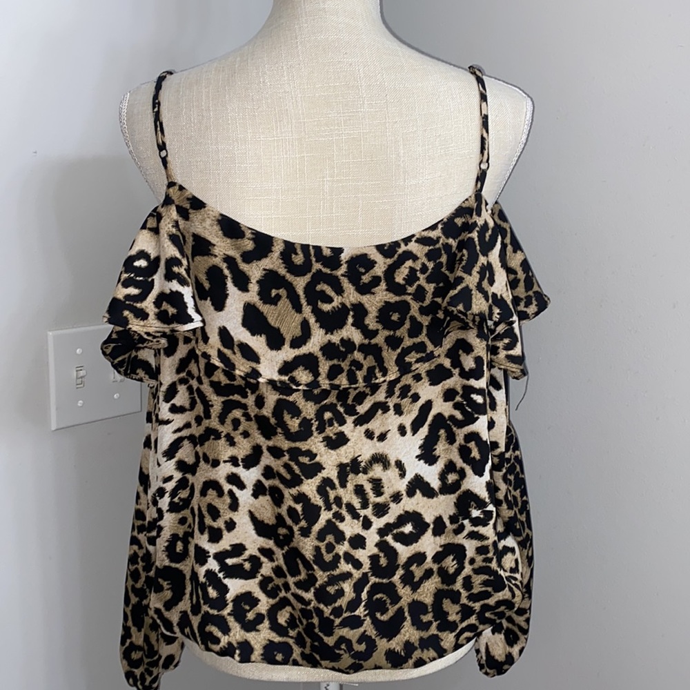 Liberty Love Cold Shoulder Blouse NWOT - Picture 6 of 11